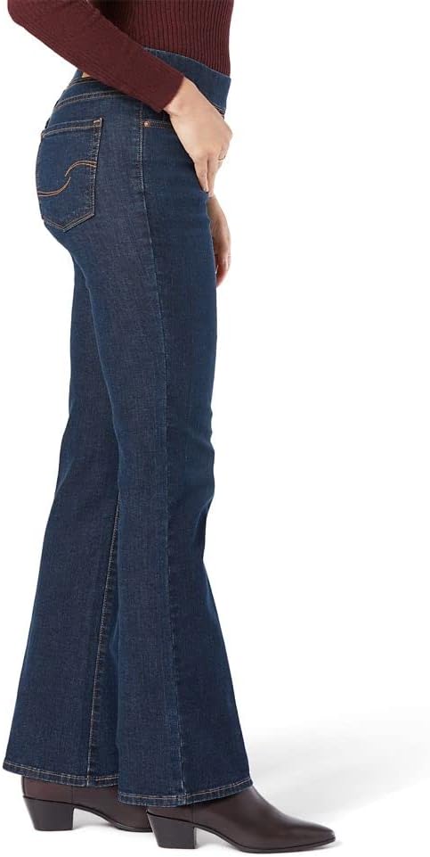 Levi Strauss Signature Gold Women's Totally Shaping Pull On Bootcut Jeans