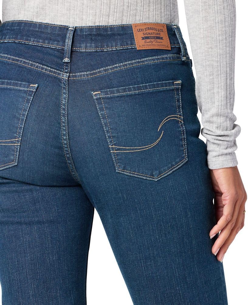 Levi Strauss Signature Gold Women's Totally Shaping Mid Rise Straight Jeans