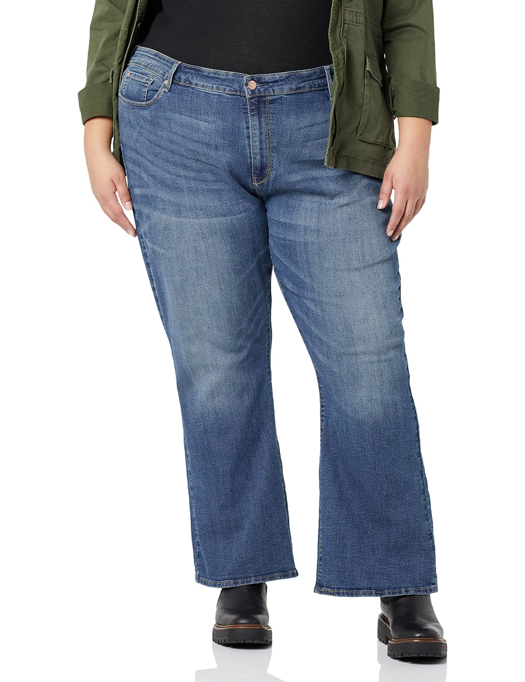 Levi Strauss Signature Gold Women's '03 Essentials Mid Rise Bootcut Jeans